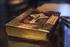 biblia clásica de cuero